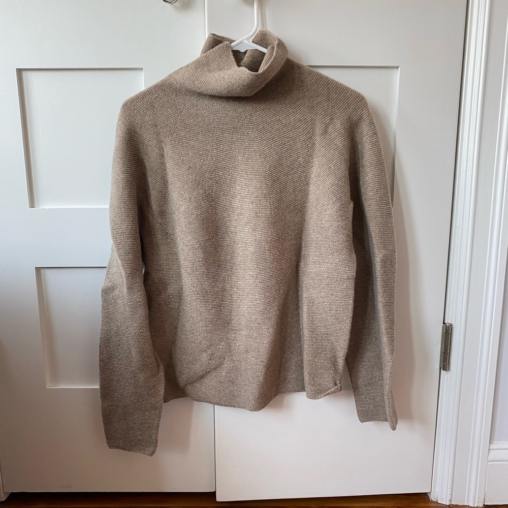 Uniqlo turtleneck sweater
